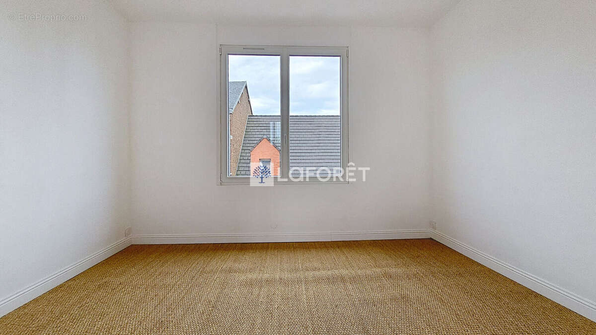 Maison à FLAVY-LE-MARTEL