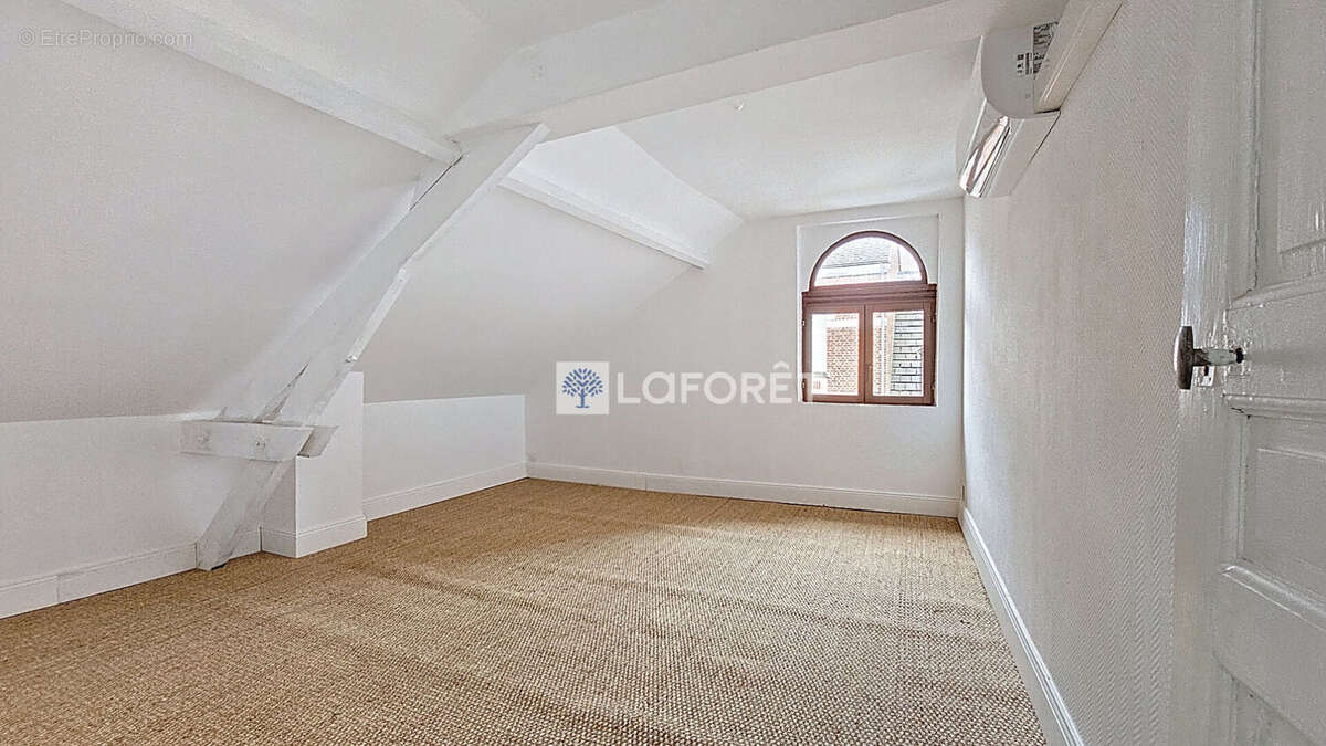 Maison à FLAVY-LE-MARTEL