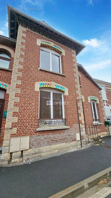 Maison à FLAVY-LE-MARTEL