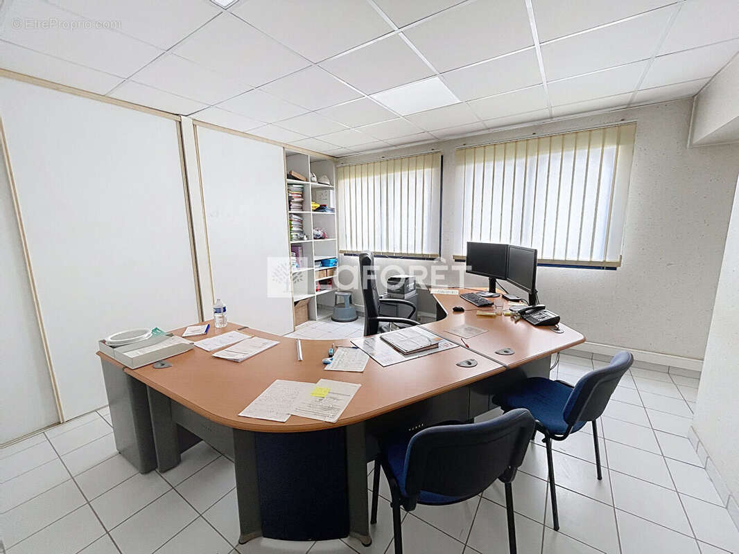 Commerce à LA GACILLY