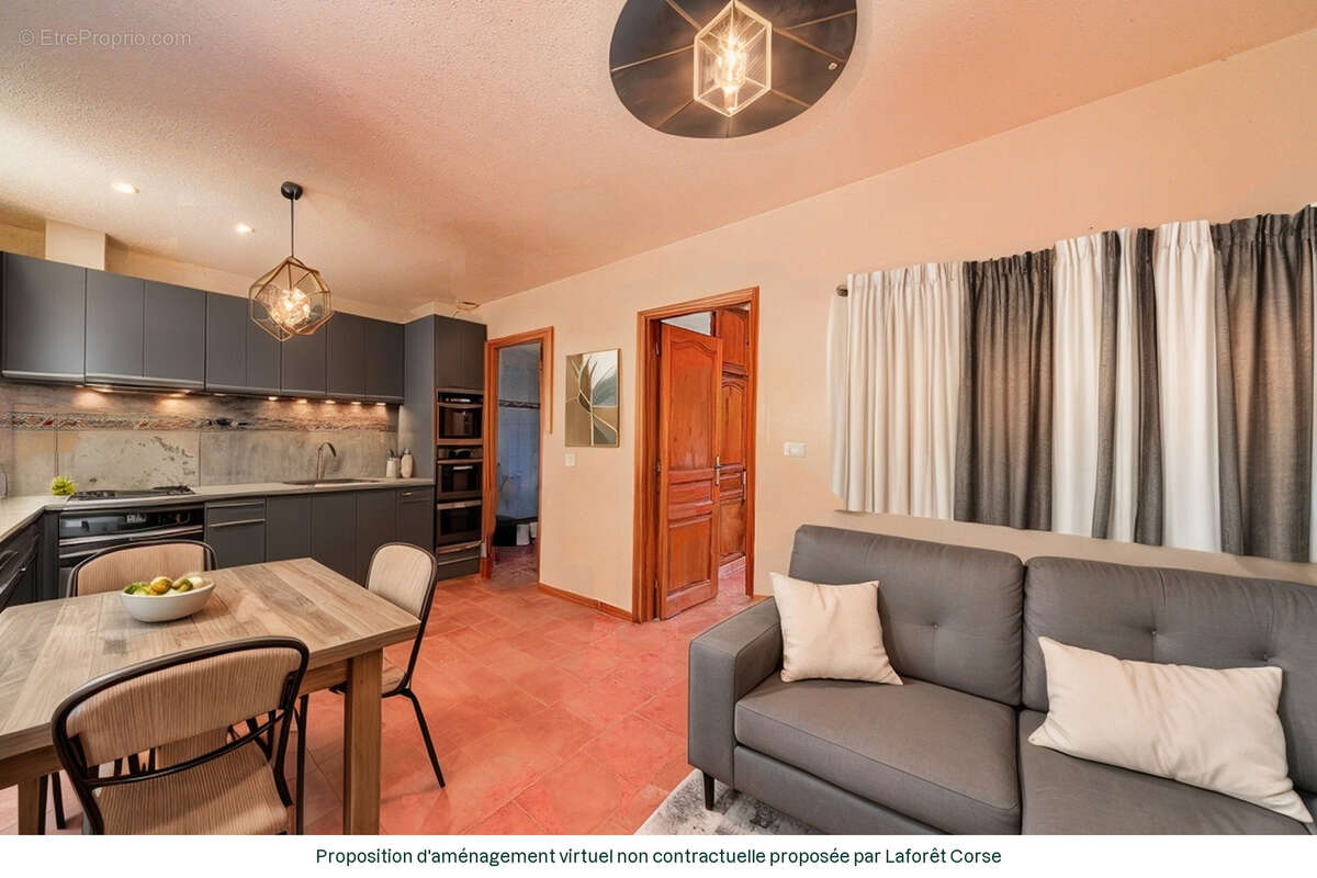 Appartement à CORTE