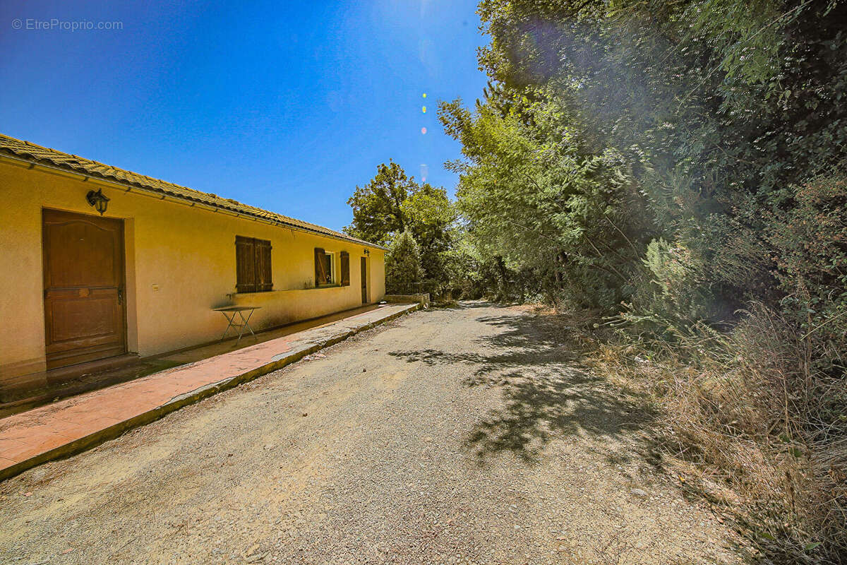 Appartement à CORTE