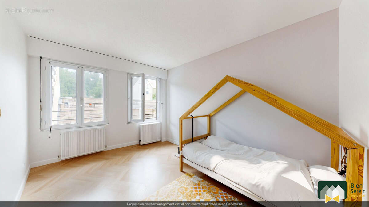 Chambre 2 - Appartement à CHARTRES