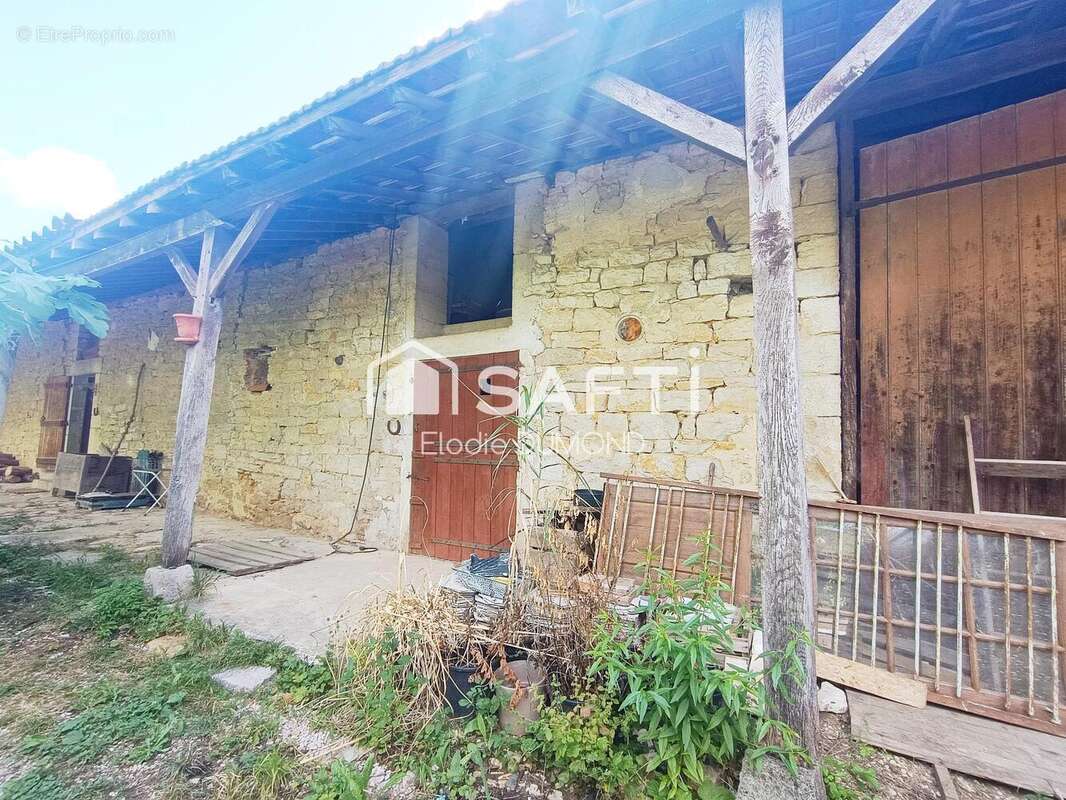 Photo 2 - Maison à SAINT-AMOUR