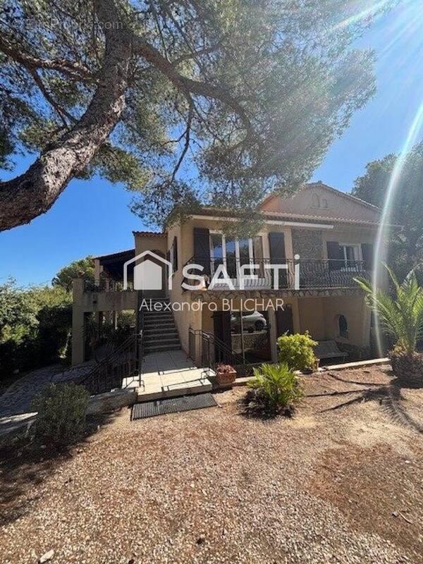 Photo 1 - Maison à SIX-FOURS-LES-PLAGES