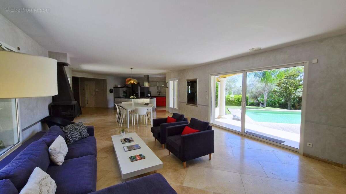 Photo 3 - Maison à SOLLIES-PONT