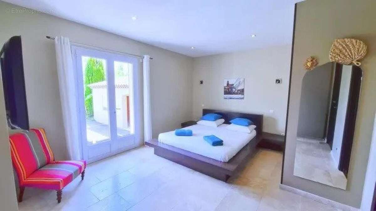 Photo 6 - Maison à SOLLIES-PONT