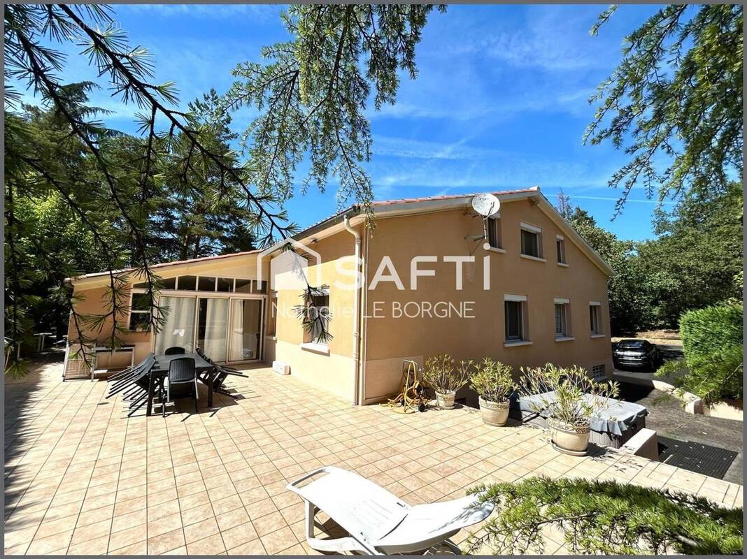 Photo 1 - Maison à CASTRES