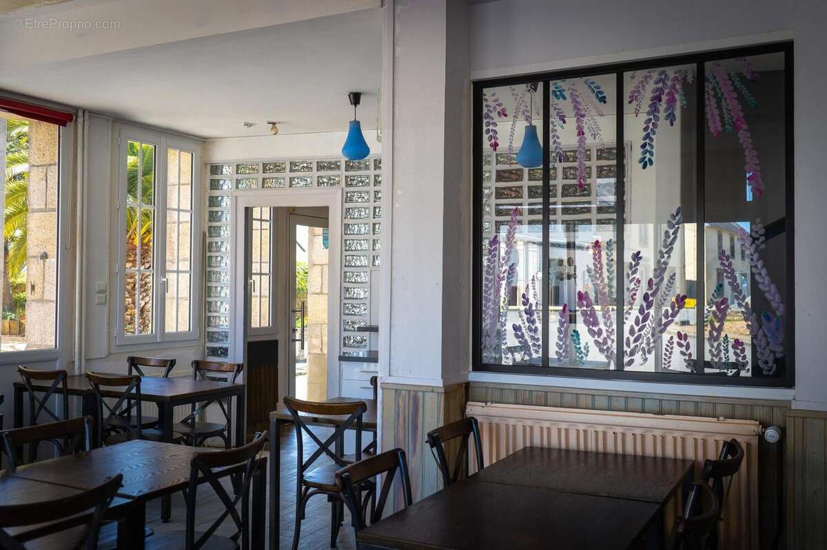 Photo 2 - Commerce à PLOMODIERN