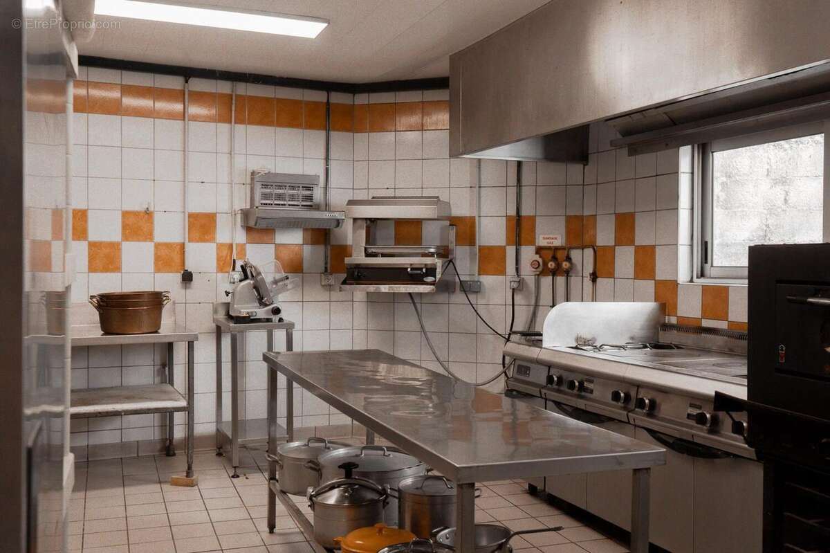 Photo 6 - Commerce à PLOMODIERN