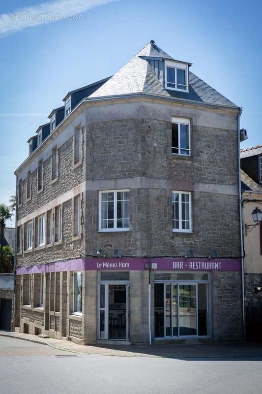 Photo 7 - Commerce à PLOMODIERN