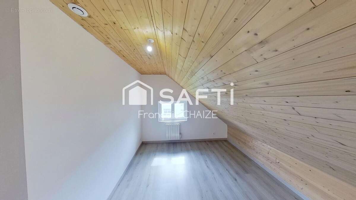 Photo 8 - Maison à ORCHAMPS-VENNES