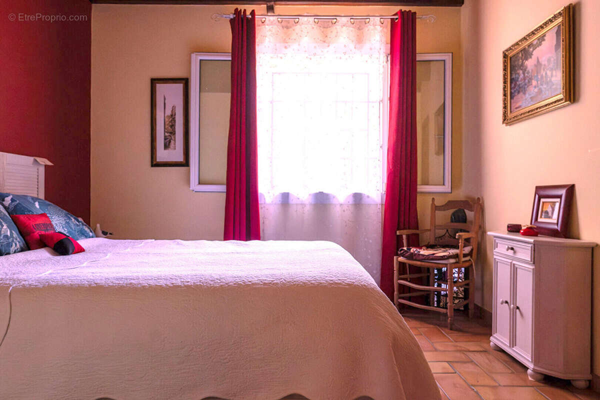 Maison à LA ROQUEBRUSSANNE