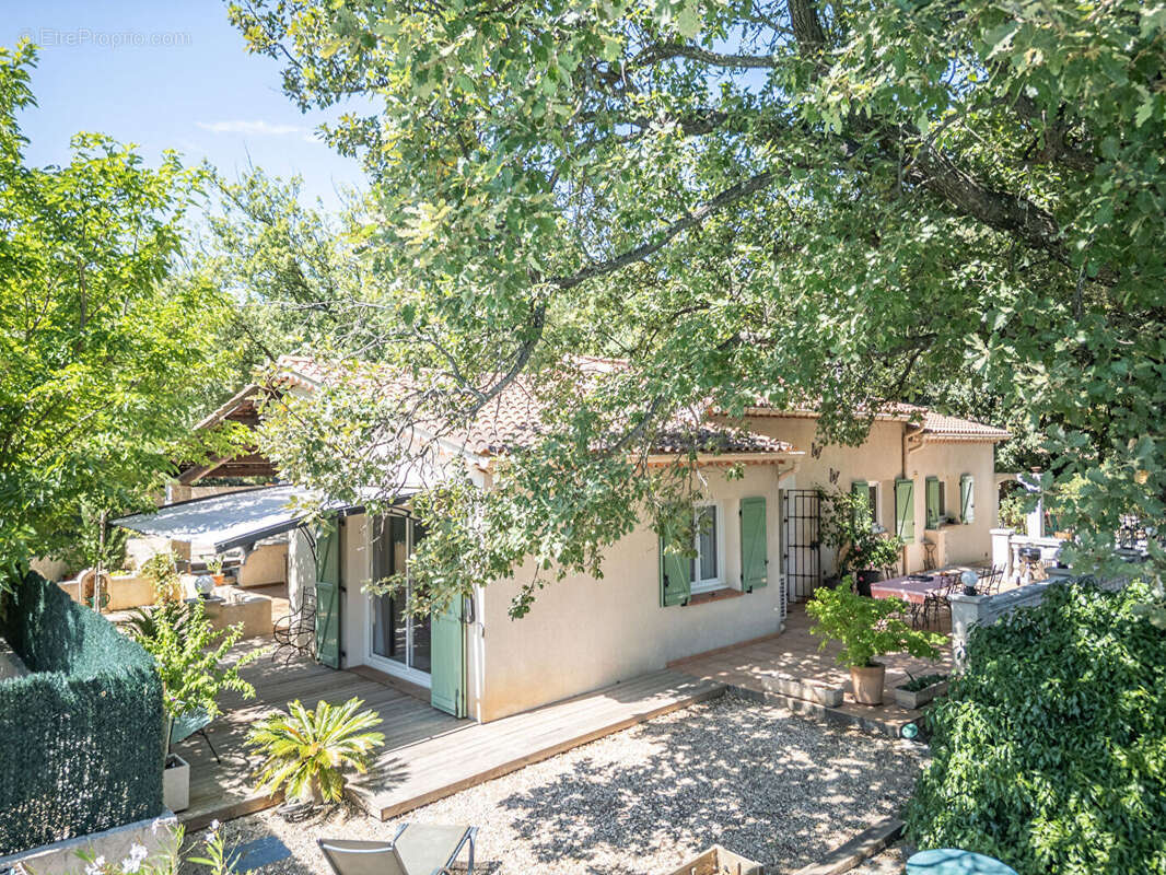 Maison à LA ROQUEBRUSSANNE