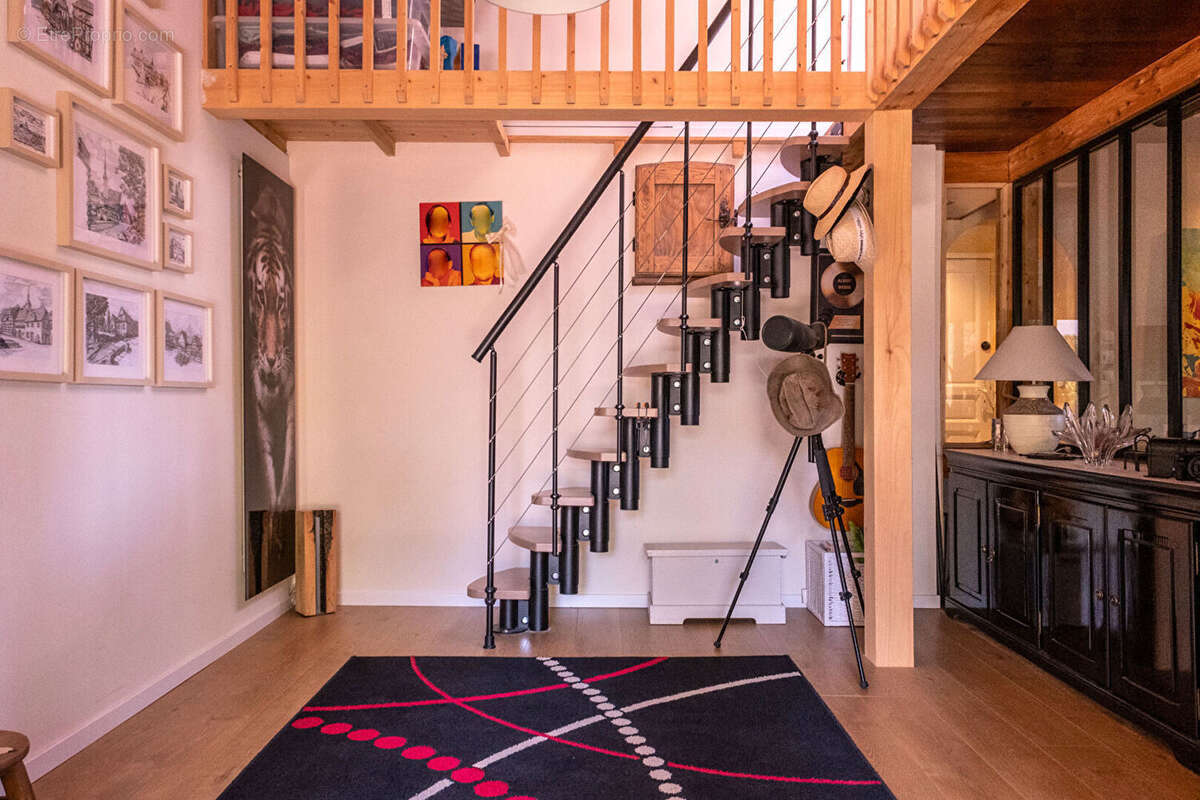 Maison à LA ROQUEBRUSSANNE