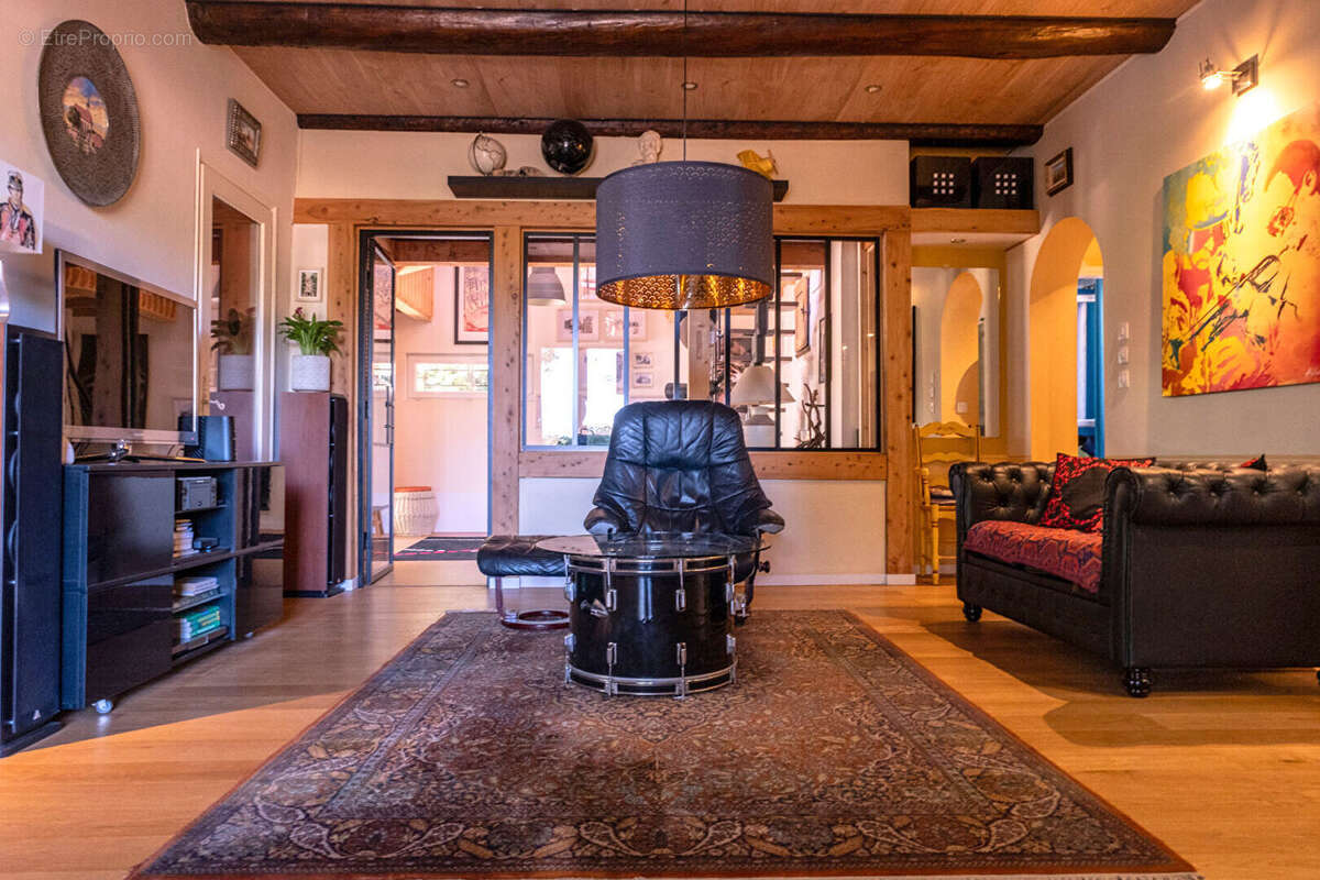 Maison à LA ROQUEBRUSSANNE