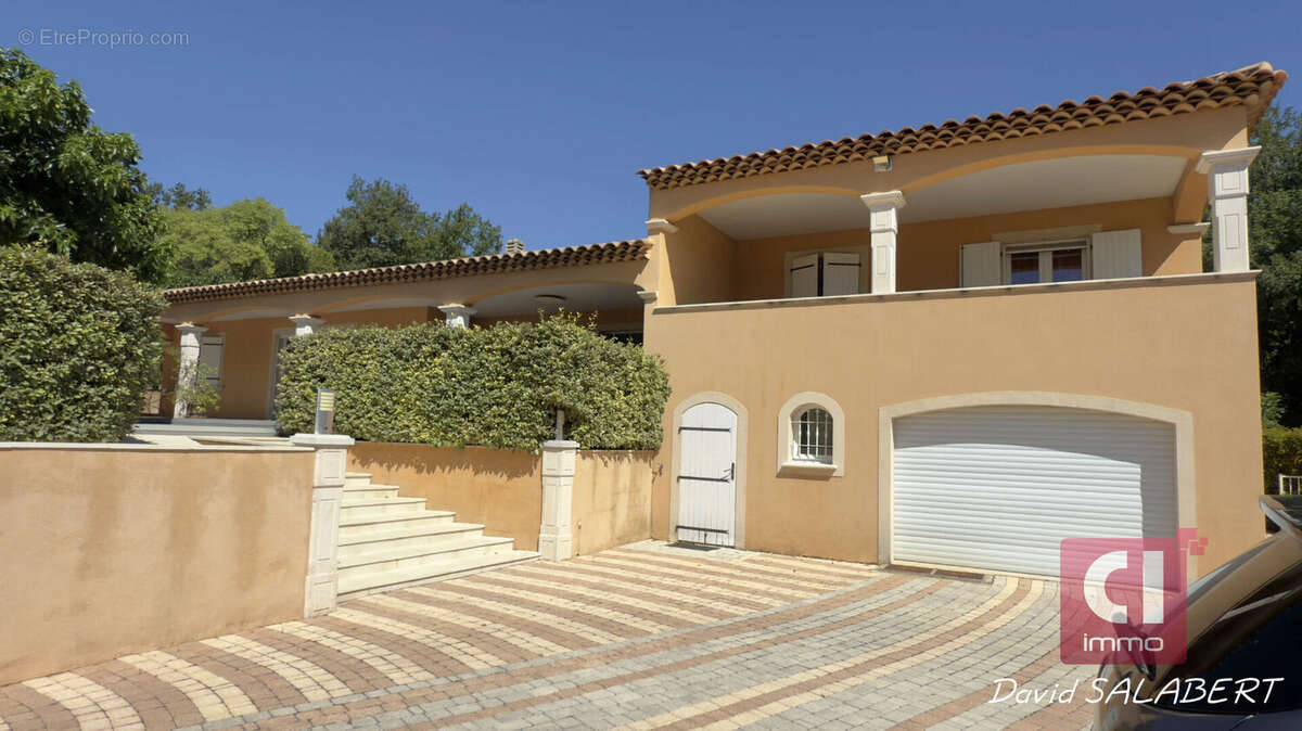 Maison à FORCALQUEIRET