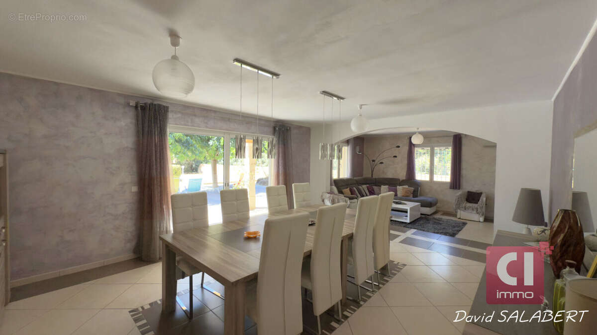 Maison à FORCALQUEIRET