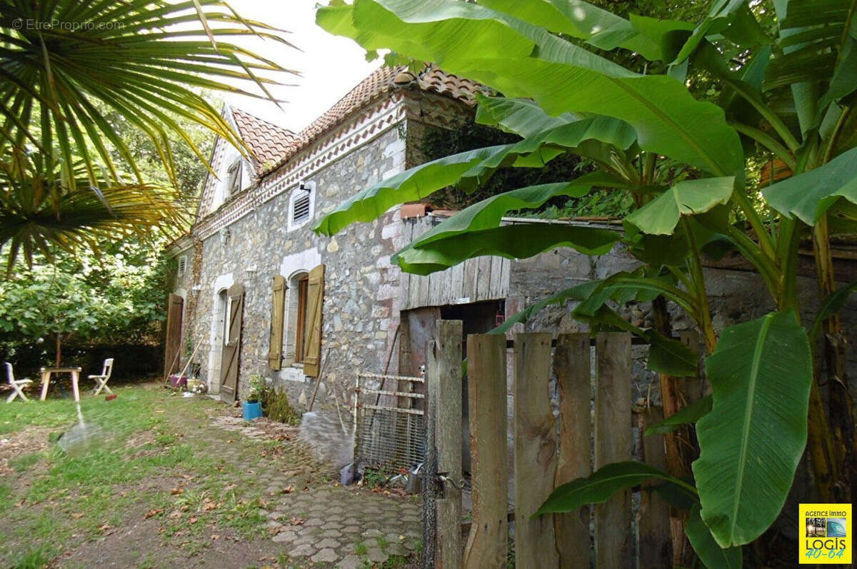 Maison à PORT-DE-LANNE