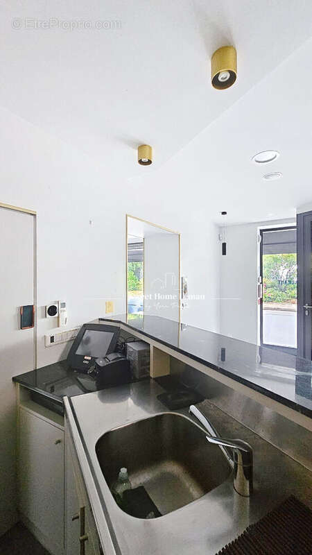 Commerce à EVIAN-LES-BAINS