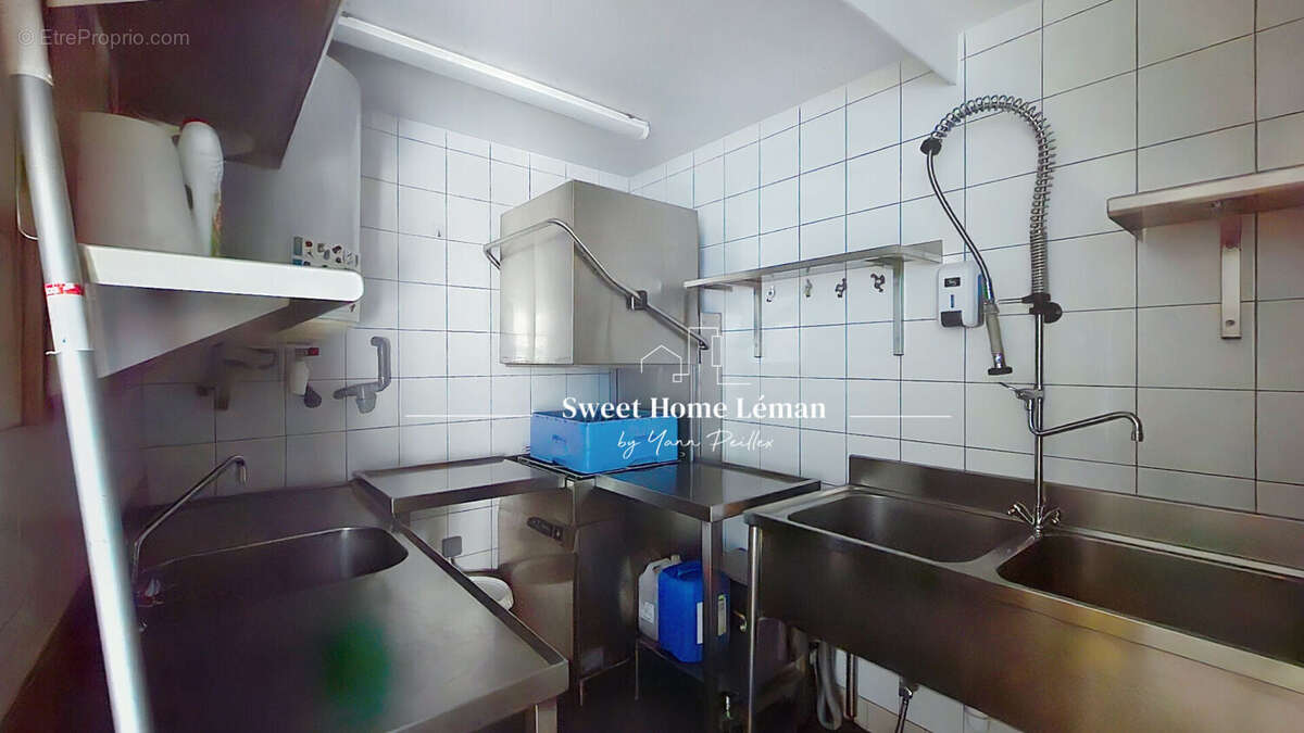 Commerce à EVIAN-LES-BAINS