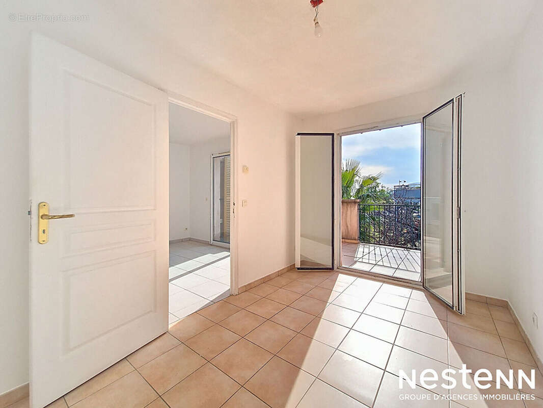 Appartement à LA CROIX-VALMER