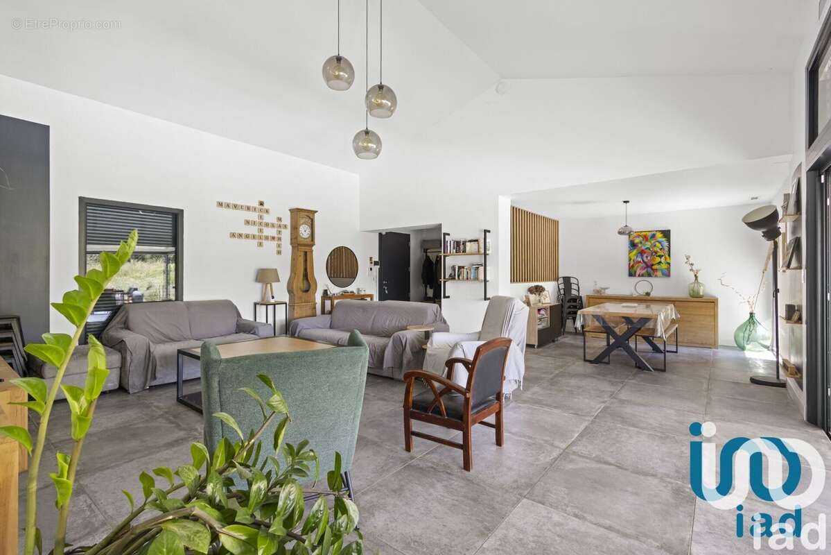 Photo 2 - Maison à ROGNES