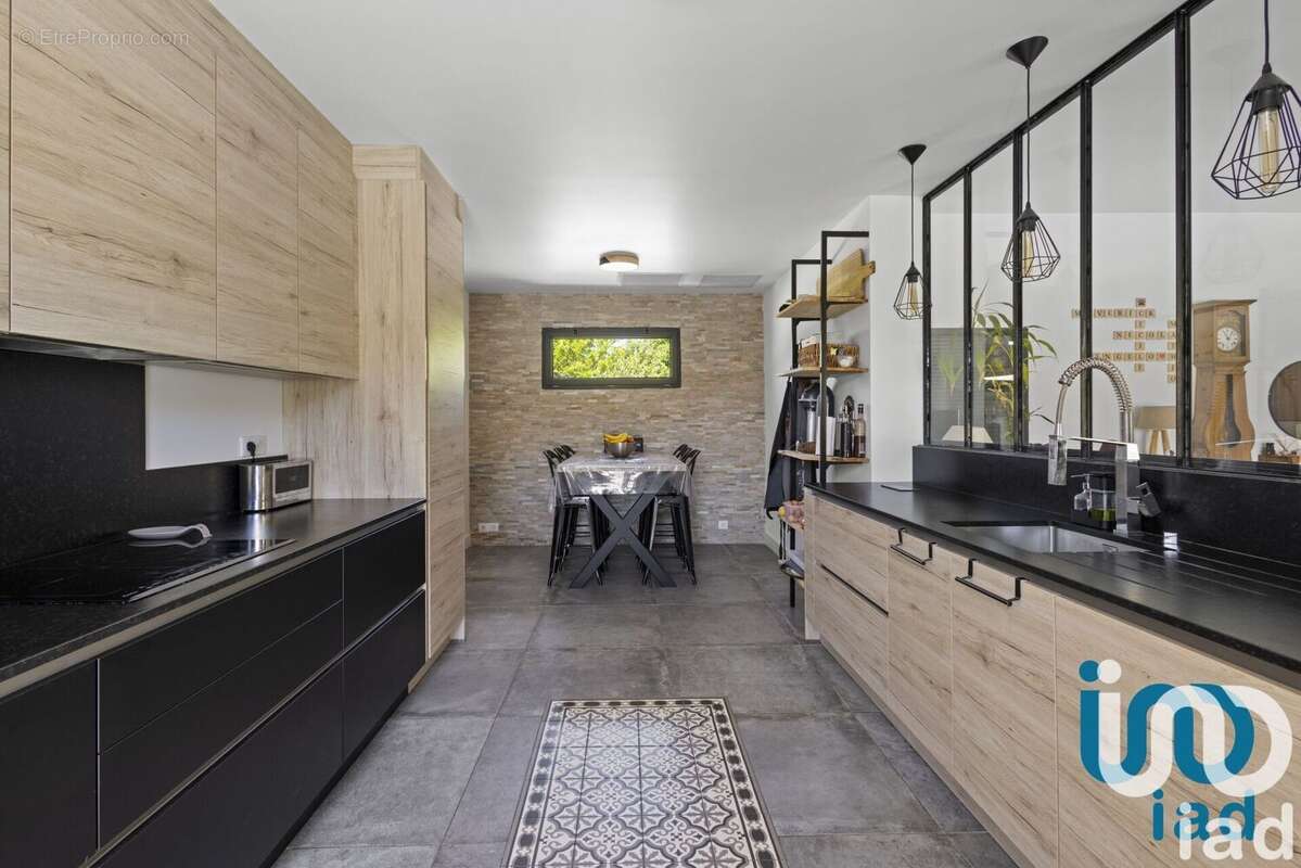 Photo 7 - Maison à ROGNES