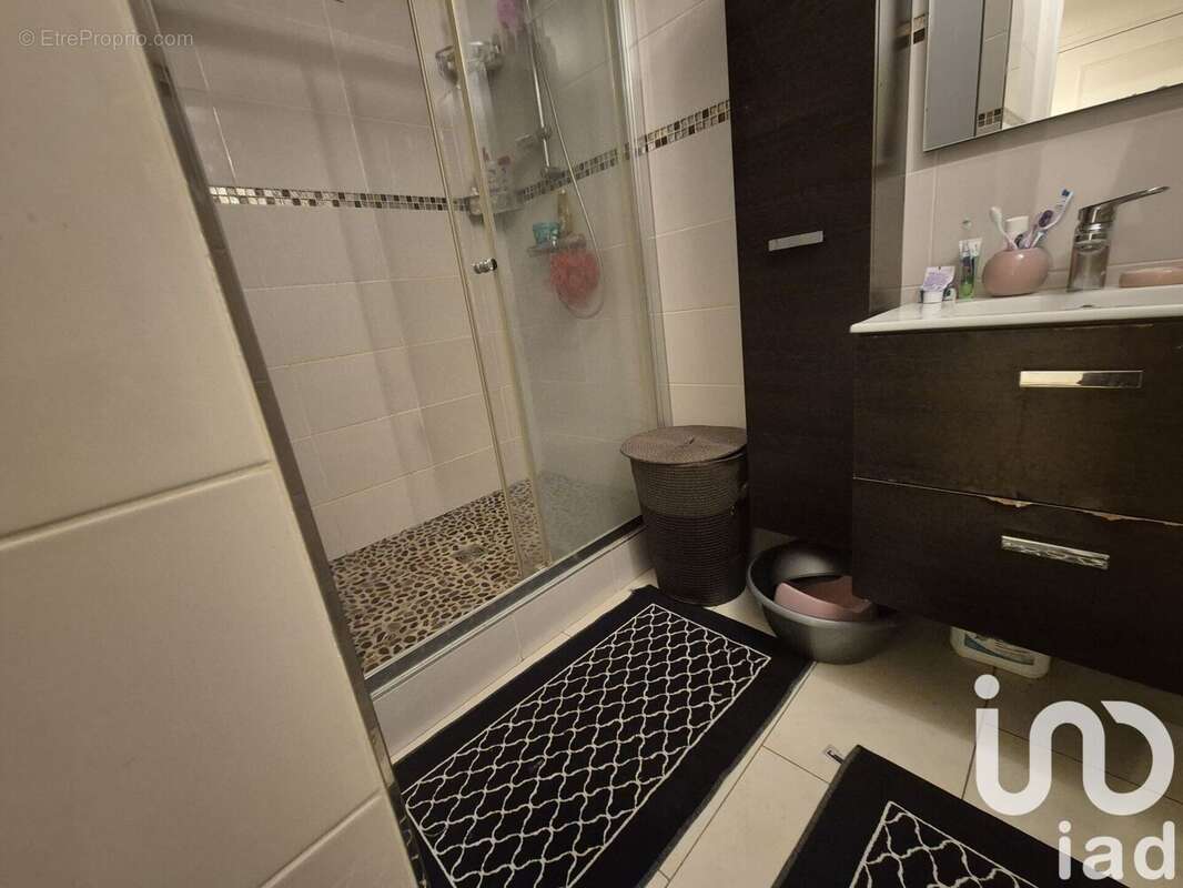 Photo 5 - Appartement à LIVRY-GARGAN