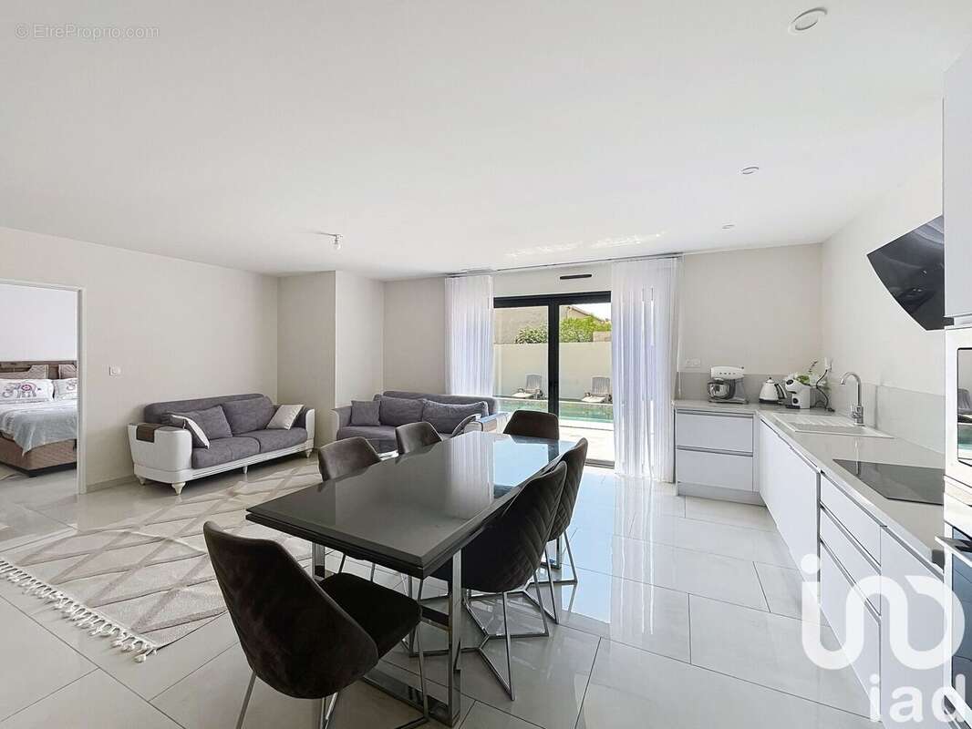 Photo 2 - Maison à MARAUSSAN