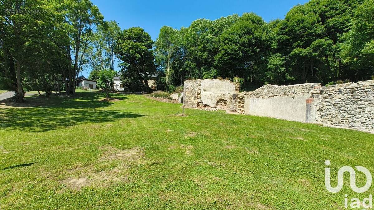 Photo 1 - Terrain à CHARBONNIERES-LES-VARENNES