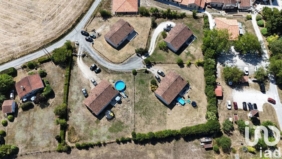 Photo 1 - Maison à COURGEAC