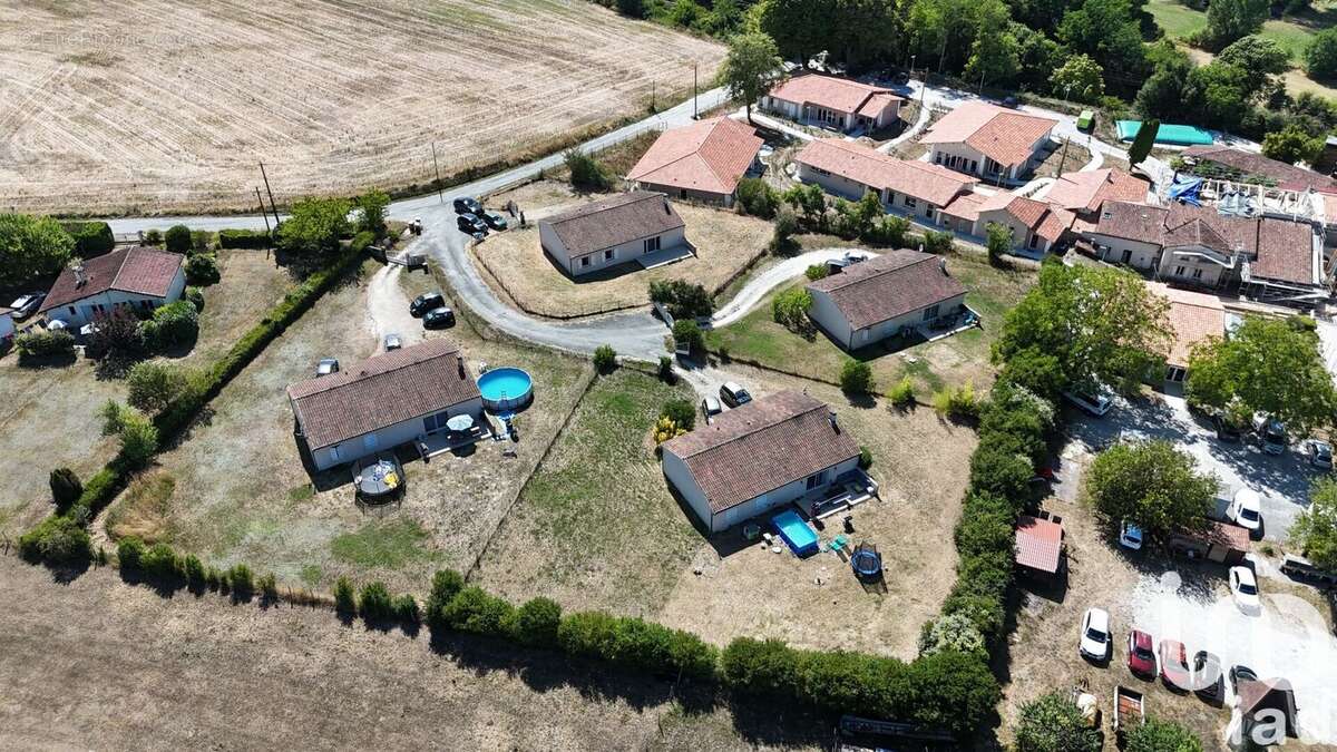 Photo 8 - Maison à COURGEAC