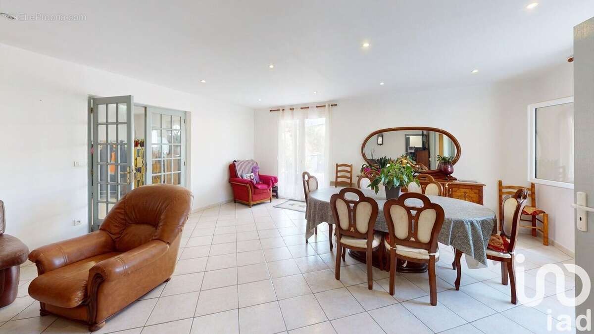 Photo 4 - Maison à DAMMARIE-LES-LYS