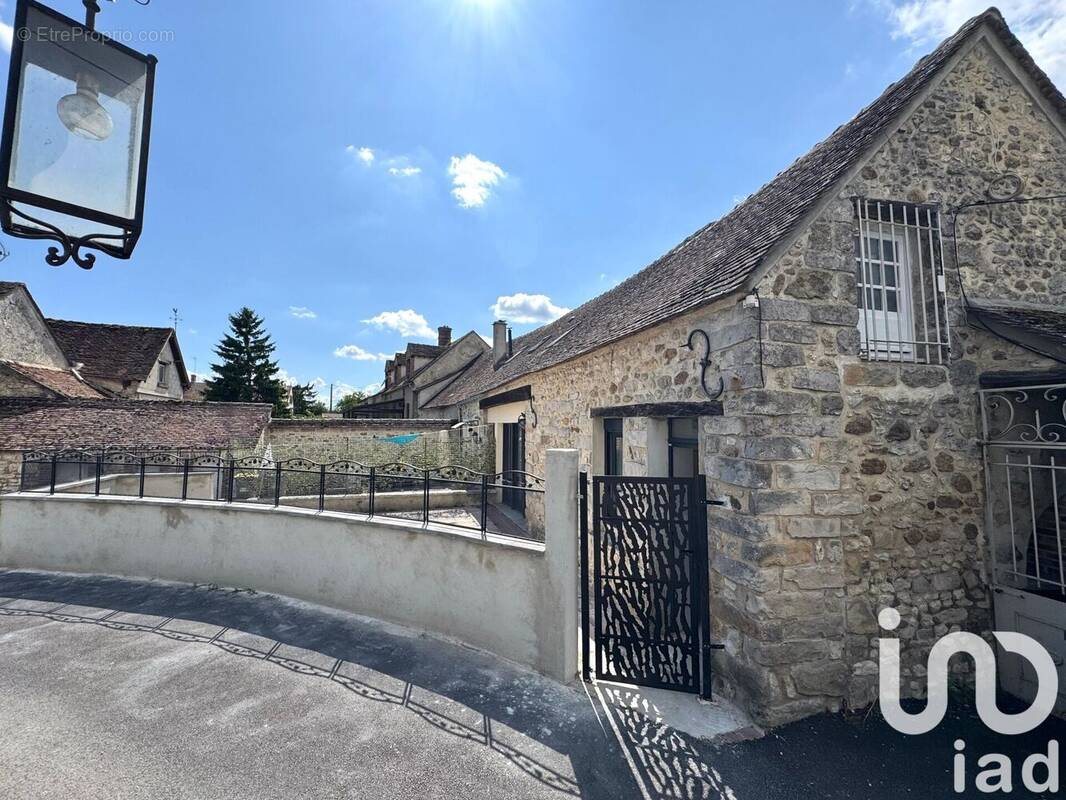 Photo 1 - Maison à VILLEMARECHAL