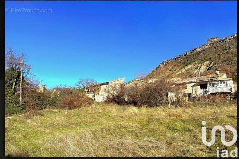 Photo 1 - Terrain à LA ROCHE-SUR-LE-BUIS