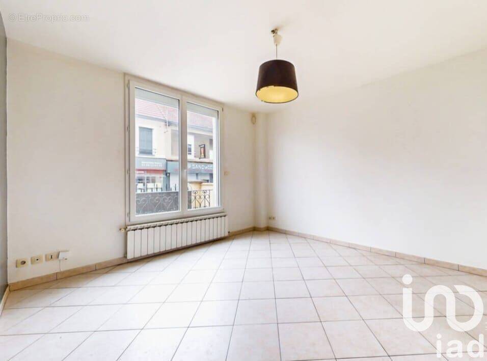 Photo 2 - Maison à BEAUCHAMP