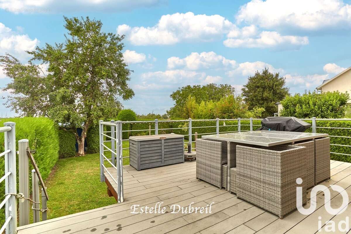 Photo 4 - Maison à TOUSSUS-LE-NOBLE