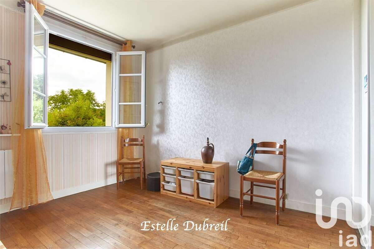 Photo 8 - Maison à TOUSSUS-LE-NOBLE