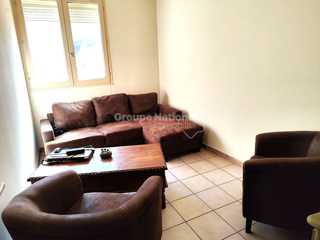 Appartement à JONQUIERES