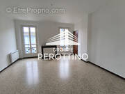 Appartement à LA BOUILLADISSE