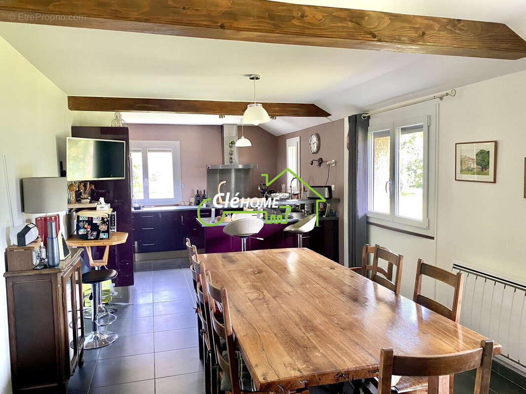 Maison à FLEURIEUX-SUR-L&#039;ARBRESLE