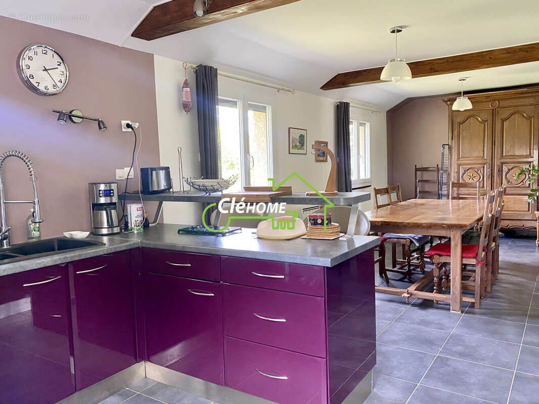 Maison à FLEURIEUX-SUR-L&#039;ARBRESLE