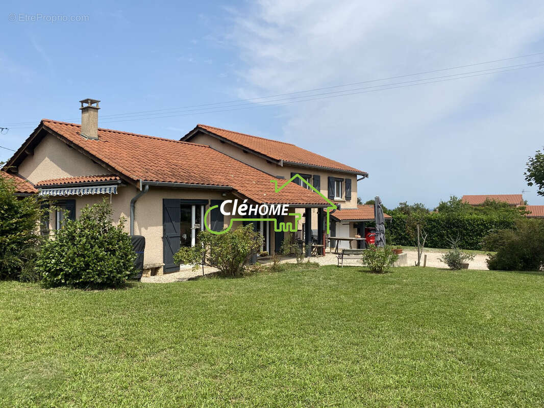 Maison à FLEURIEUX-SUR-L&#039;ARBRESLE