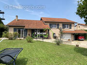 Maison à FLEURIEUX-SUR-L&#039;ARBRESLE