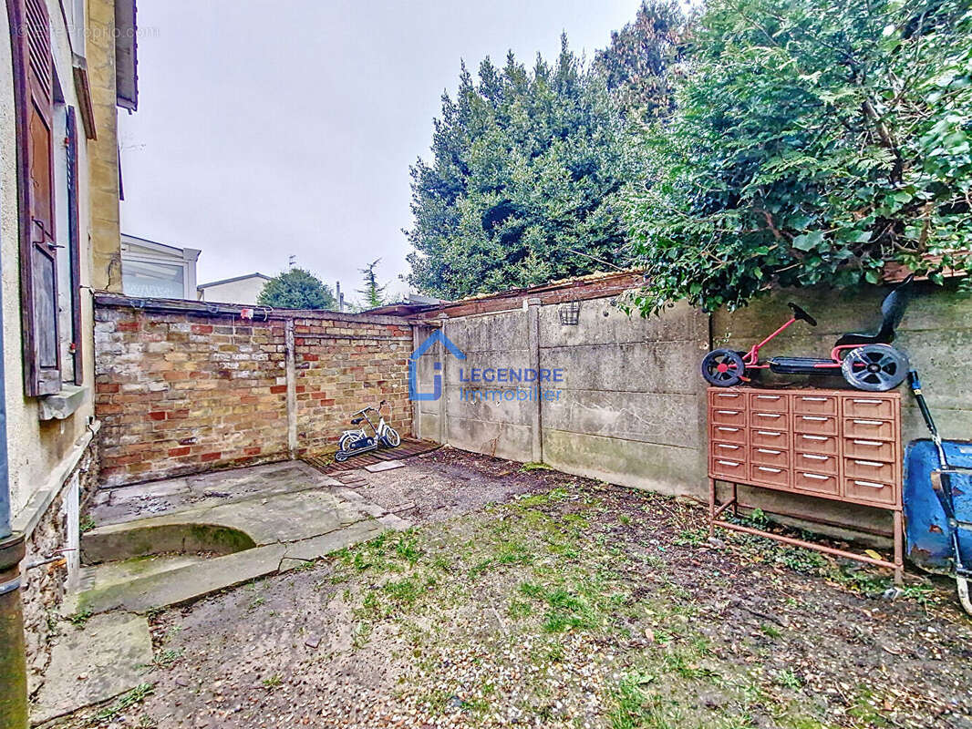 Maison à MONTIGNY-LES-CORMEILLES