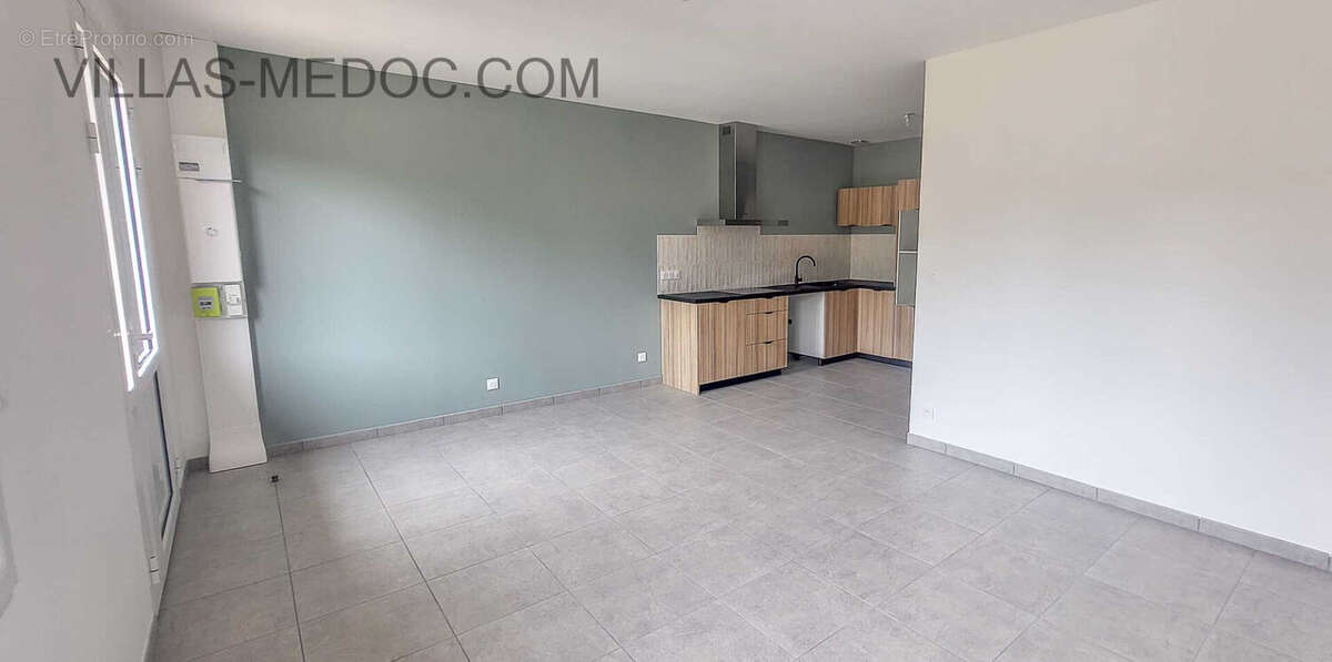 Appartement à VENDAYS-MONTALIVET