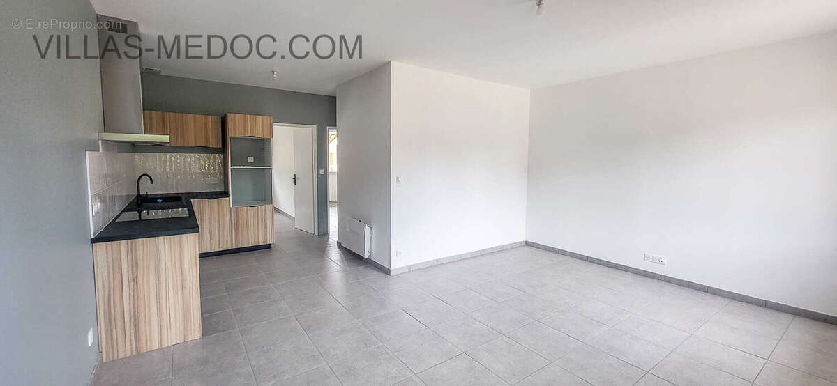 Appartement à VENDAYS-MONTALIVET