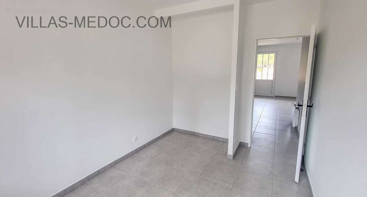 Appartement à VENDAYS-MONTALIVET