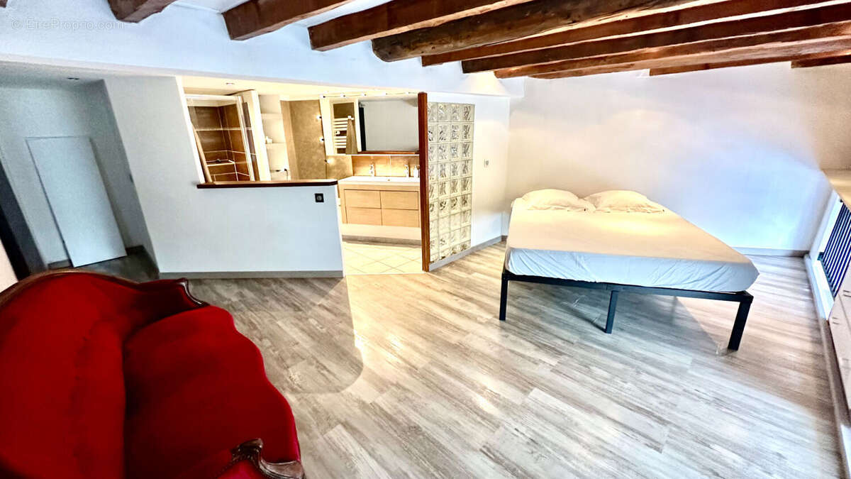 Appartement à ALTHEN-DES-PALUDS